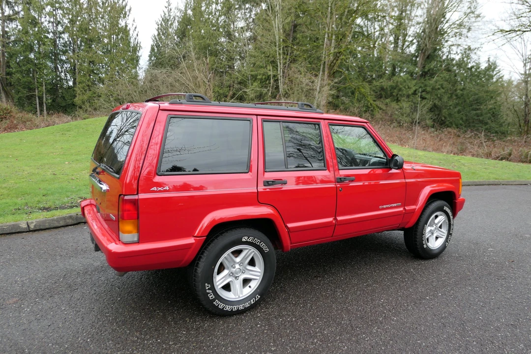 2000 Jeep XJ Cherokee - Image 14 of 31