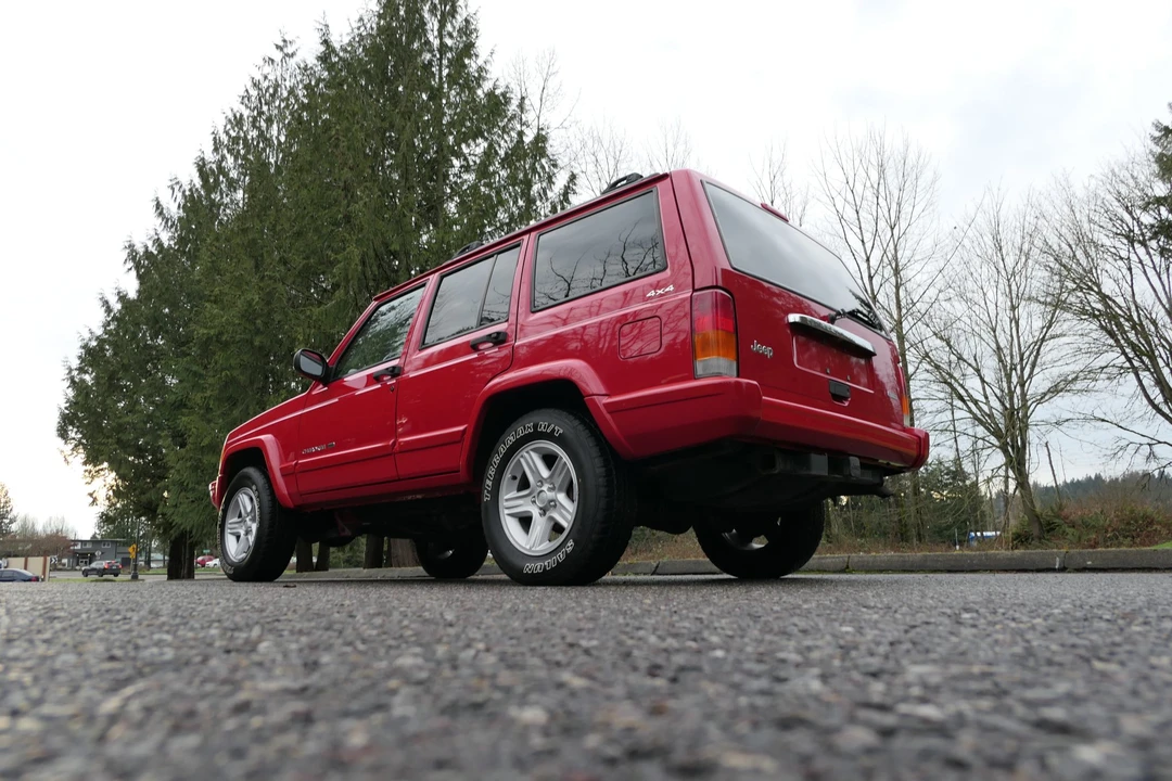2000 Jeep XJ Cherokee - Image 8 of 31