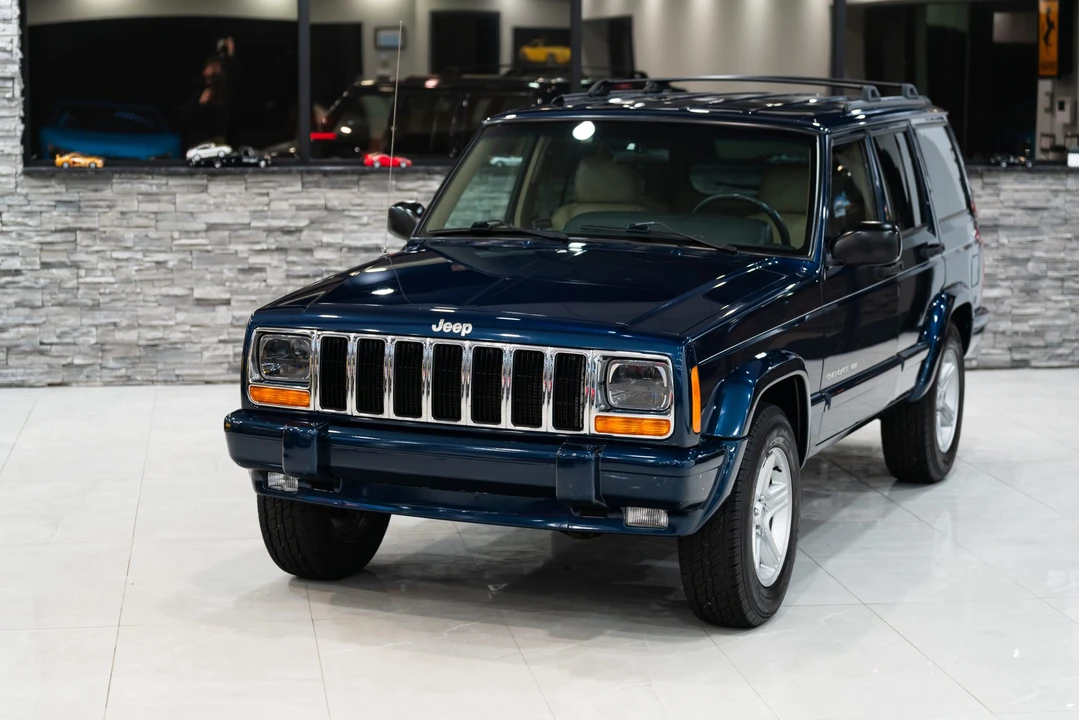 2000 Jeep XJ Cherokee - Image 17 of 31