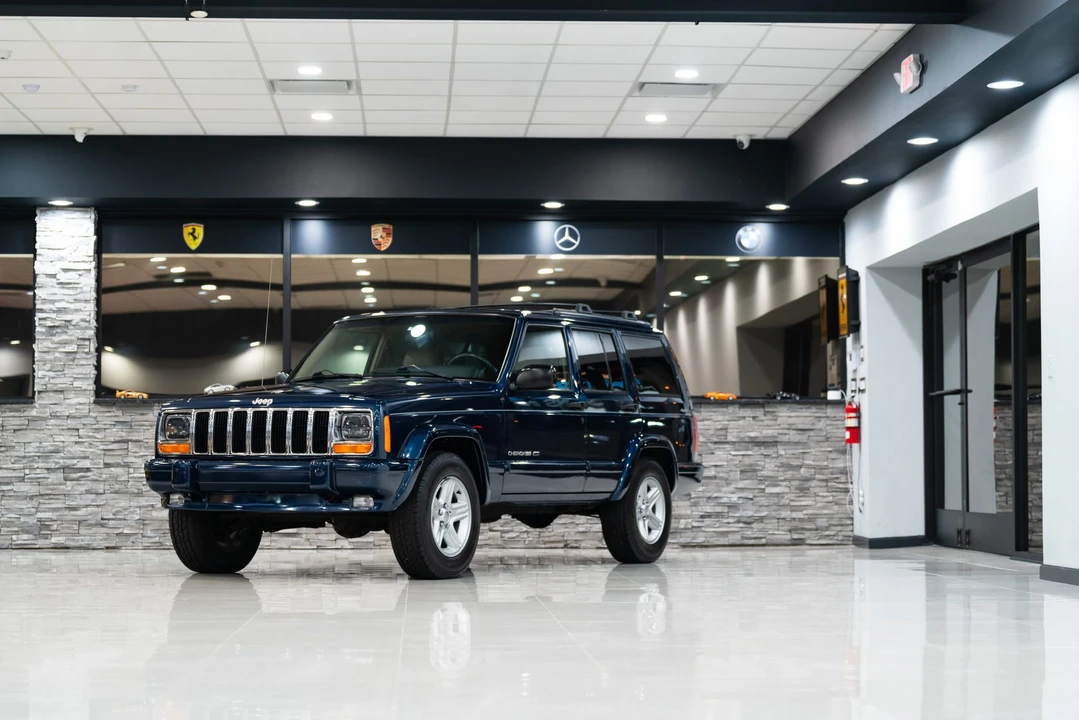 2000 Jeep XJ Cherokee - Image 15 of 31