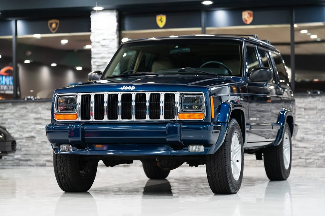 2000 Jeep XJ Cherokee - Image 5 of 31