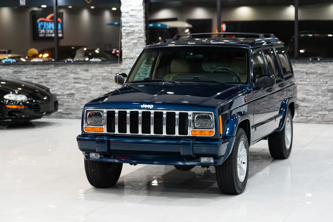 2000 Jeep XJ Cherokee - Image 4 of 31