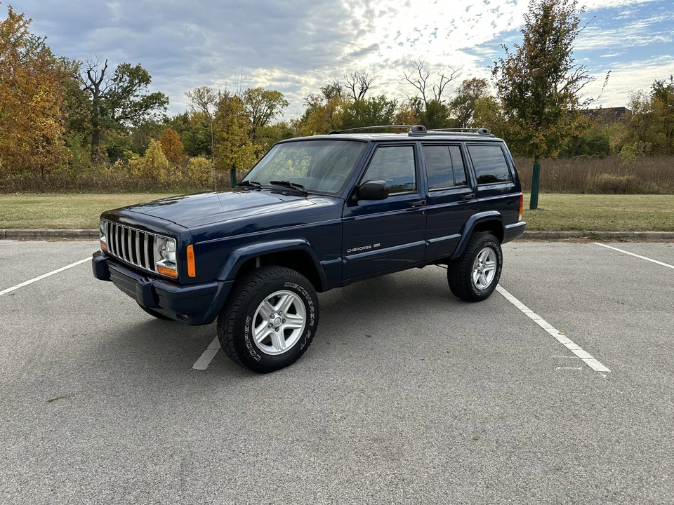 2000 Jeep XJ Cherokee - Image 4 of 31