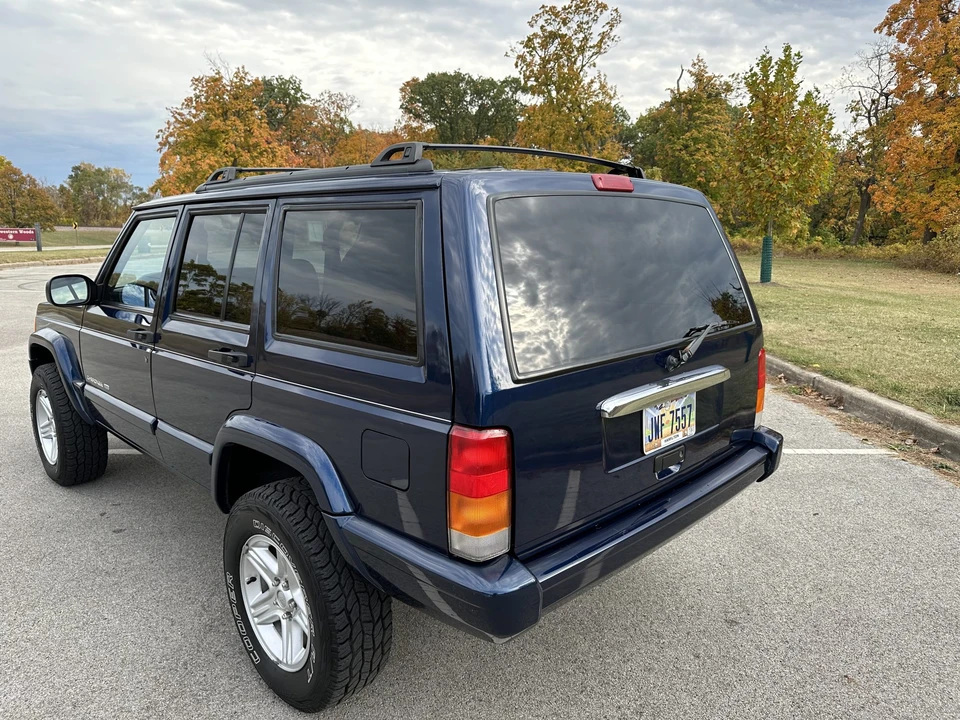 2000 Jeep XJ Cherokee - Image 7 of 31