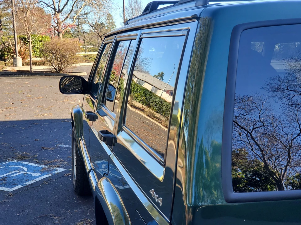 2000 Jeep XJ Cherokee - Image 23 of 31