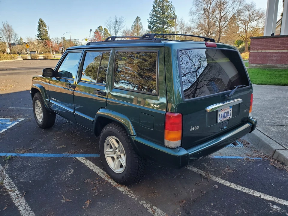 2000 Jeep XJ Cherokee - Image 5 of 31