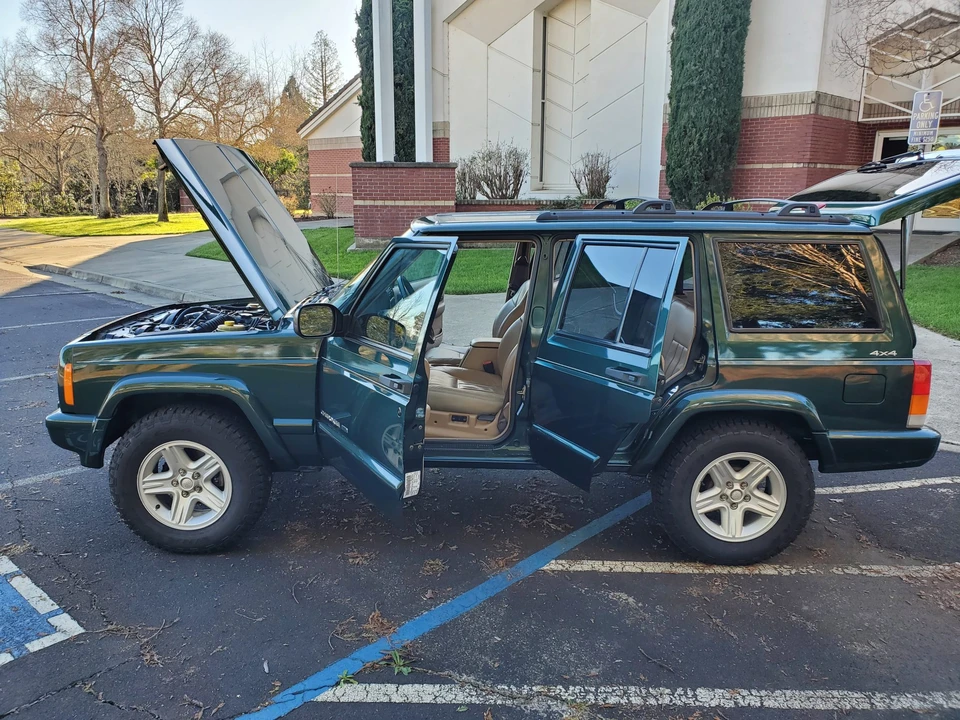 2000 Jeep XJ Cherokee - Image 18 of 31