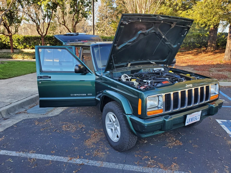 2000 Jeep XJ Cherokee - Image 14 of 31