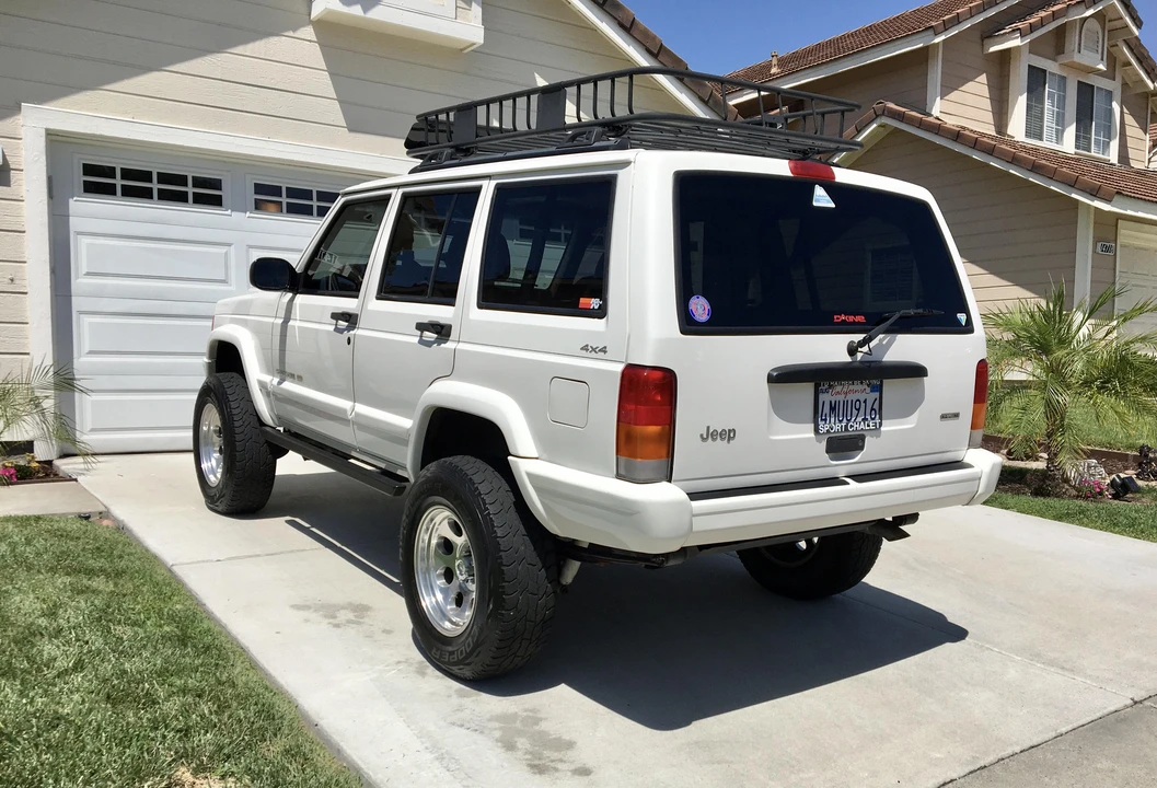 2000 Jeep XJ Cherokee - Image 8 of 14