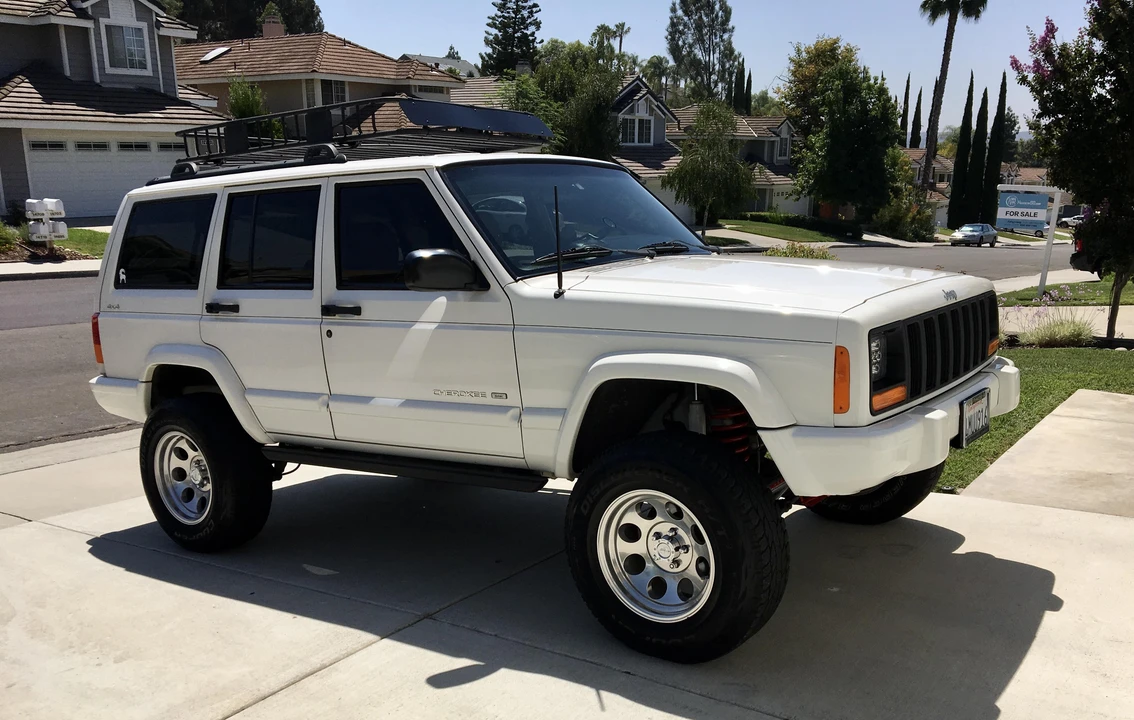 2000 Jeep XJ Cherokee - Image 9 of 14