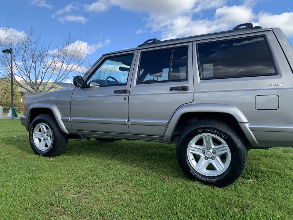 2000 Jeep XJ Cherokee - Image 28 of 31