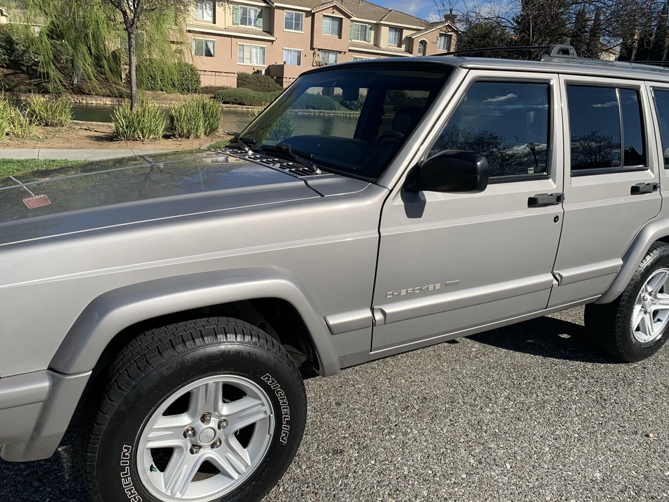 2000 Jeep XJ Cherokee - Image 24 of 31