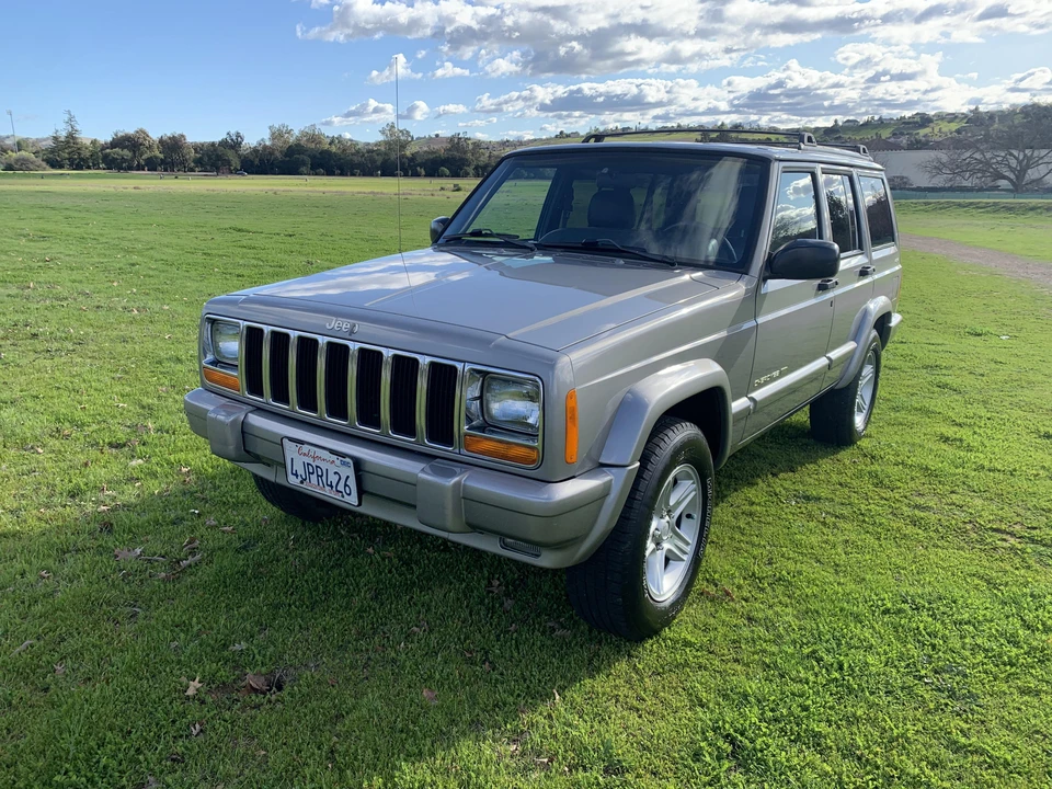 2000 Jeep XJ Cherokee - Image 14 of 31
