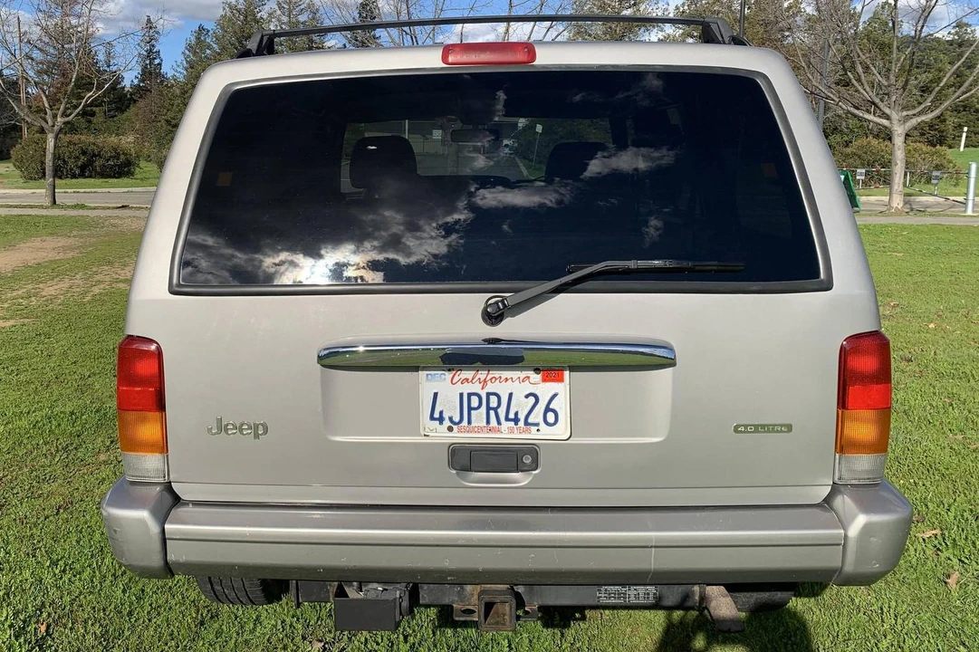 2000 Jeep XJ Cherokee - Image 4 of 31