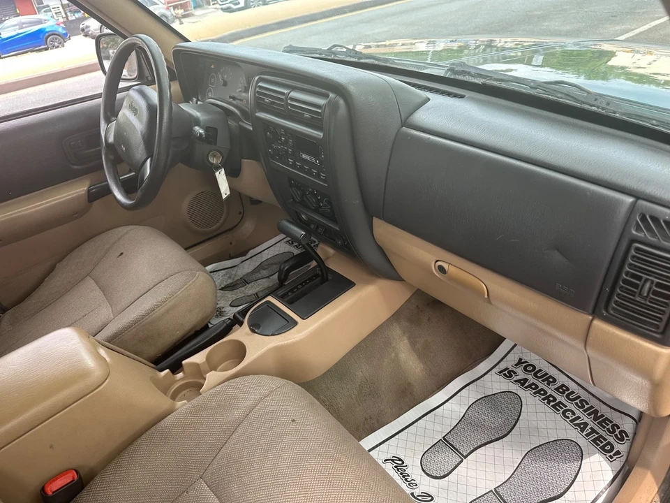 2000 Jeep XJ Cherokee - Image 13 of 19