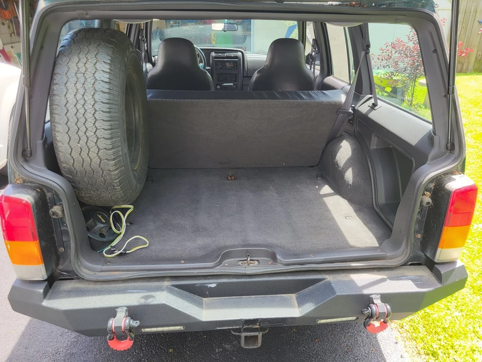 2000 Jeep XJ Cherokee - Image 2 of 12