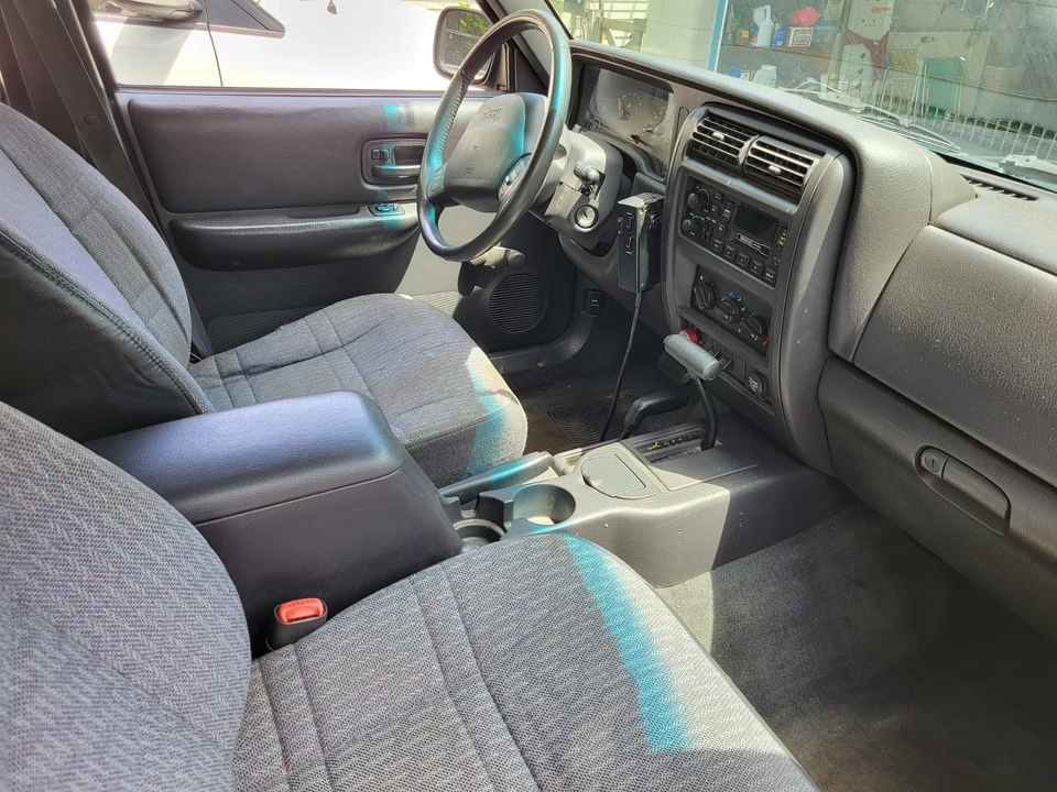 2000 Jeep XJ Cherokee - Image 7 of 12