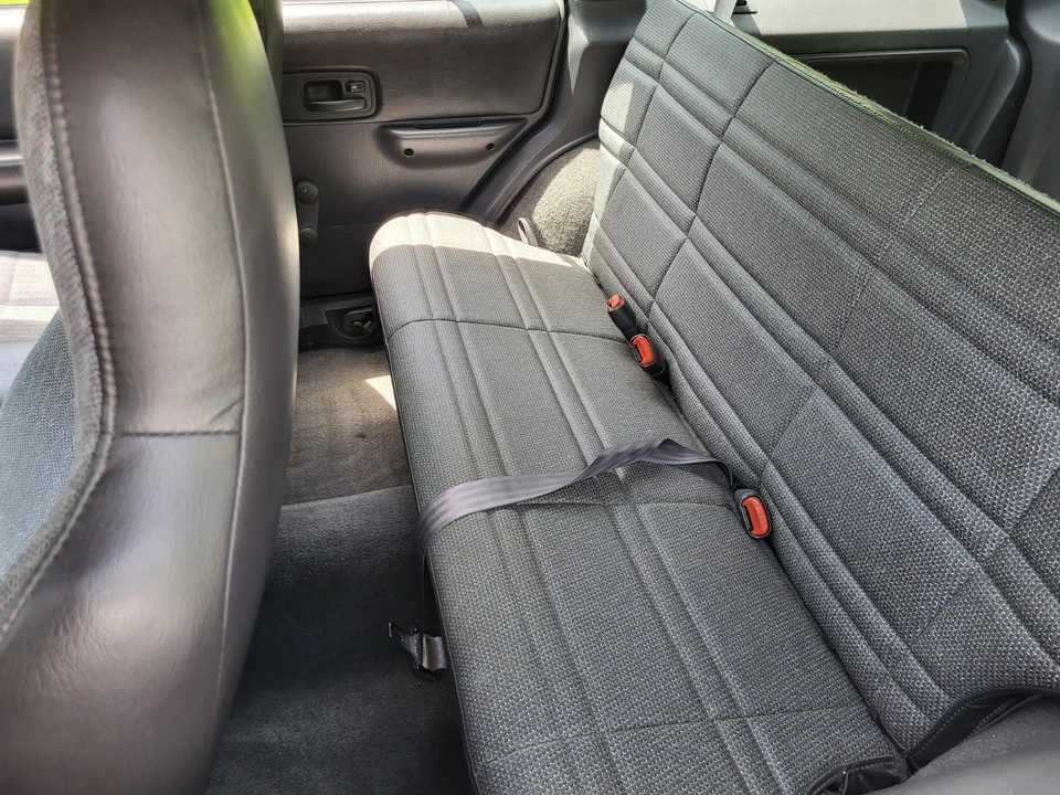 2000 Jeep XJ Cherokee - Image 3 of 12