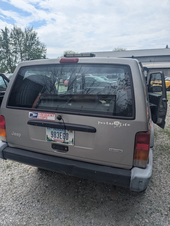 2000 Jeep XJ Cherokee - Image 3 of 15