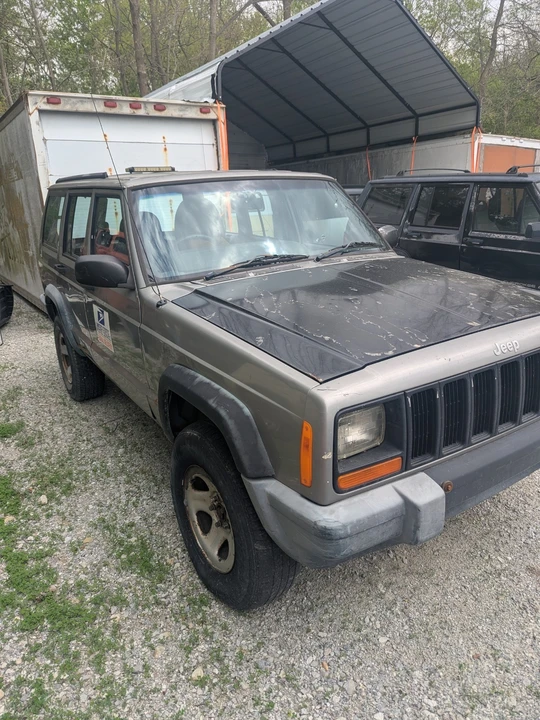 2000 Jeep XJ Cherokee - Image 2 of 15
