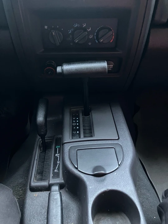 2000 Jeep XJ Cherokee - Image 15 of 21