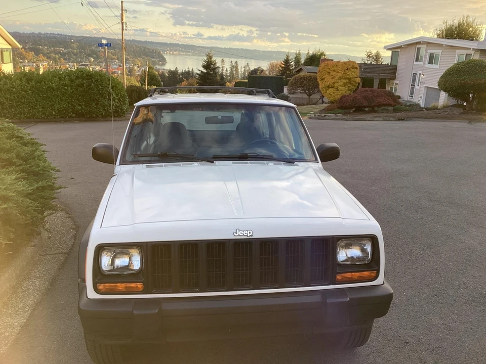 2000 Jeep XJ Cherokee - Image 6 of 31