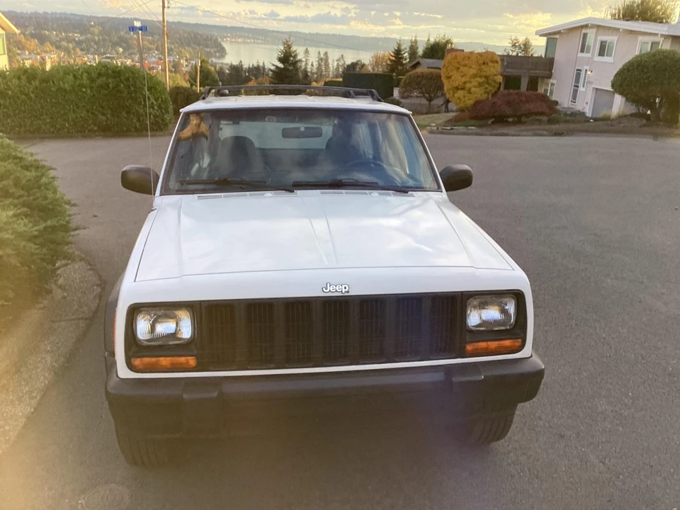 2000 Jeep XJ Cherokee - Image 8 of 31