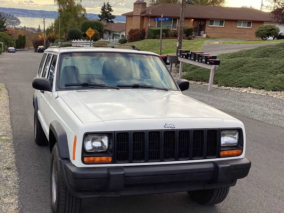 2000 Jeep XJ Cherokee - Image 13 of 31