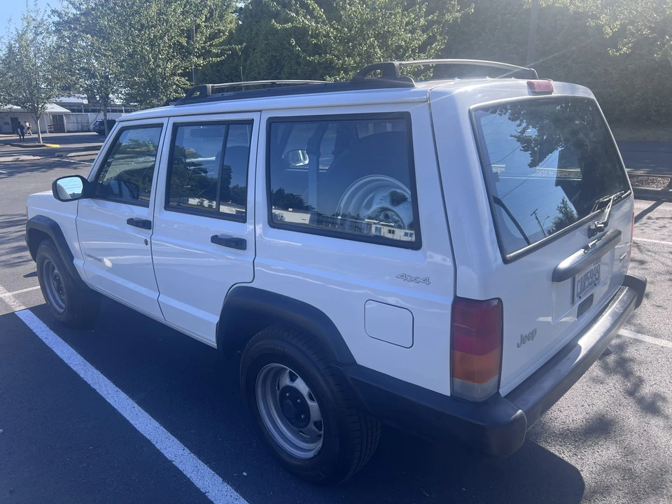 2000 Jeep XJ Cherokee - Image 22 of 31