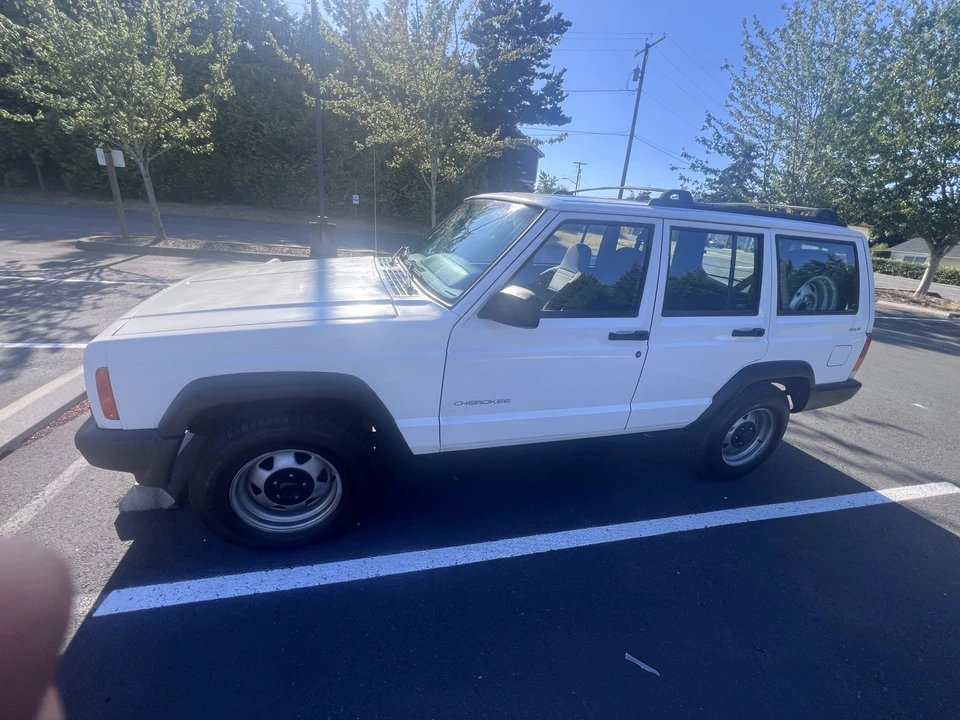 2000 Jeep XJ Cherokee - Image 29 of 31