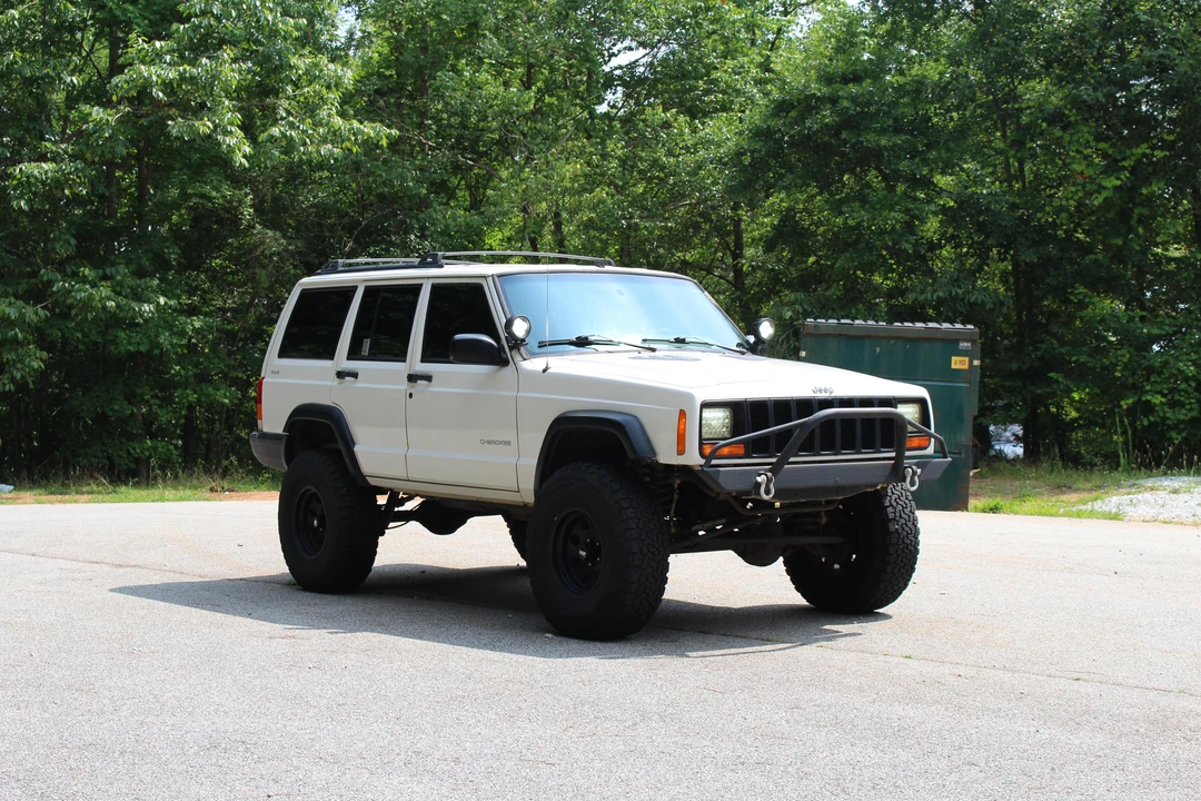 2000 Jeep XJ Cherokee - Image 13 of 31