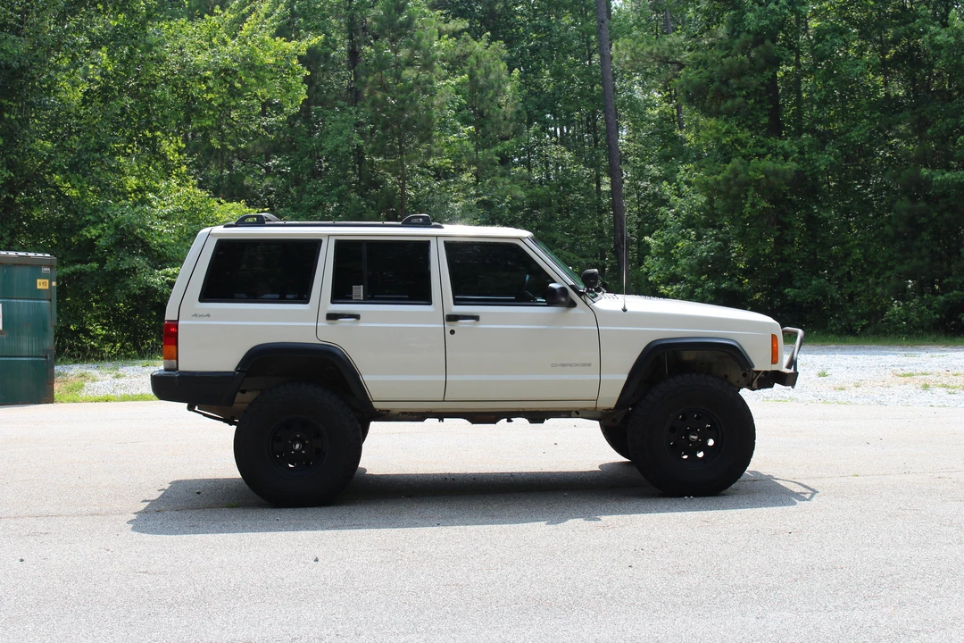2000 Jeep XJ Cherokee - Image 12 of 31