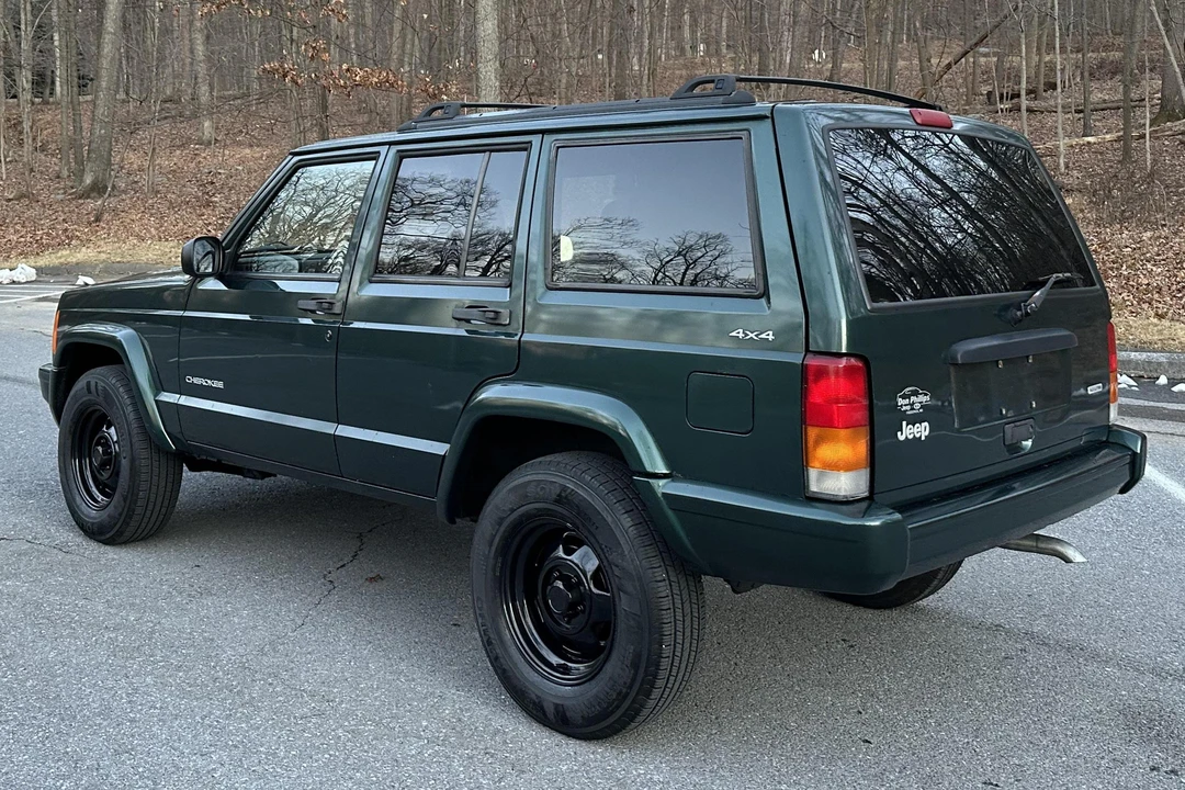 2000 Jeep XJ Cherokee - Image 4 of 31