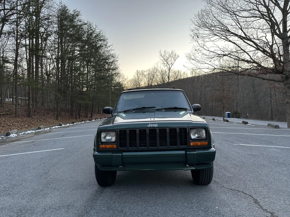 2000 Jeep XJ Cherokee - Image 22 of 31