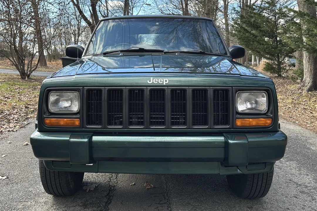 2000 Jeep XJ Cherokee - Image 2 of 31
