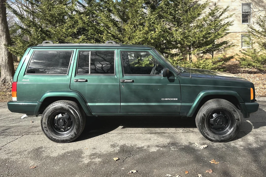 2000 Jeep XJ Cherokee - Image 3 of 31