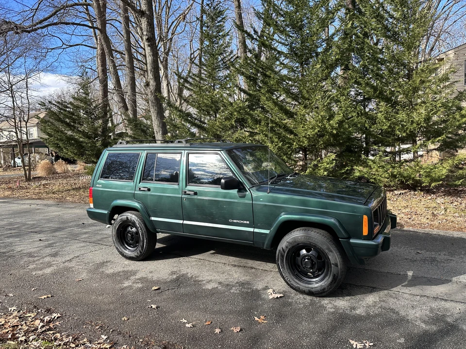 2000 Jeep XJ Cherokee - Image 17 of 31