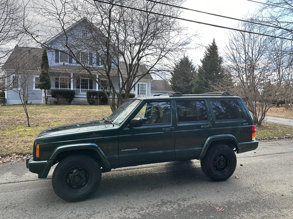 2000 Jeep XJ Cherokee - Image 10 of 31