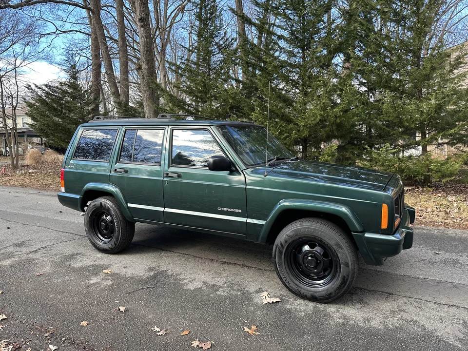 2000 Jeep XJ Cherokee - Image 18 of 31