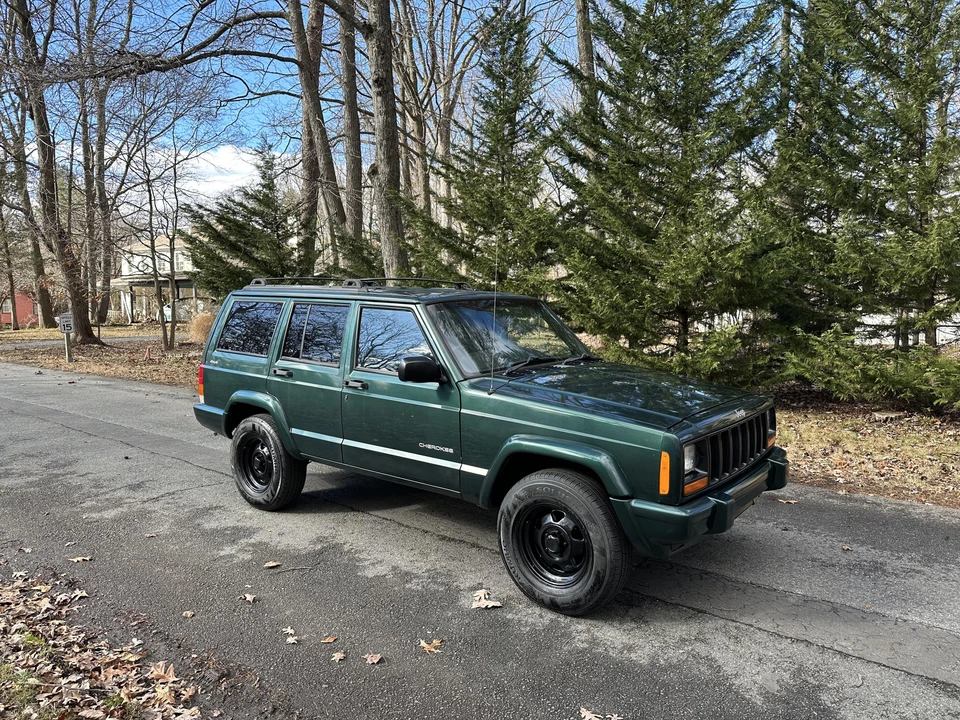 2000 Jeep XJ Cherokee - Image 19 of 31