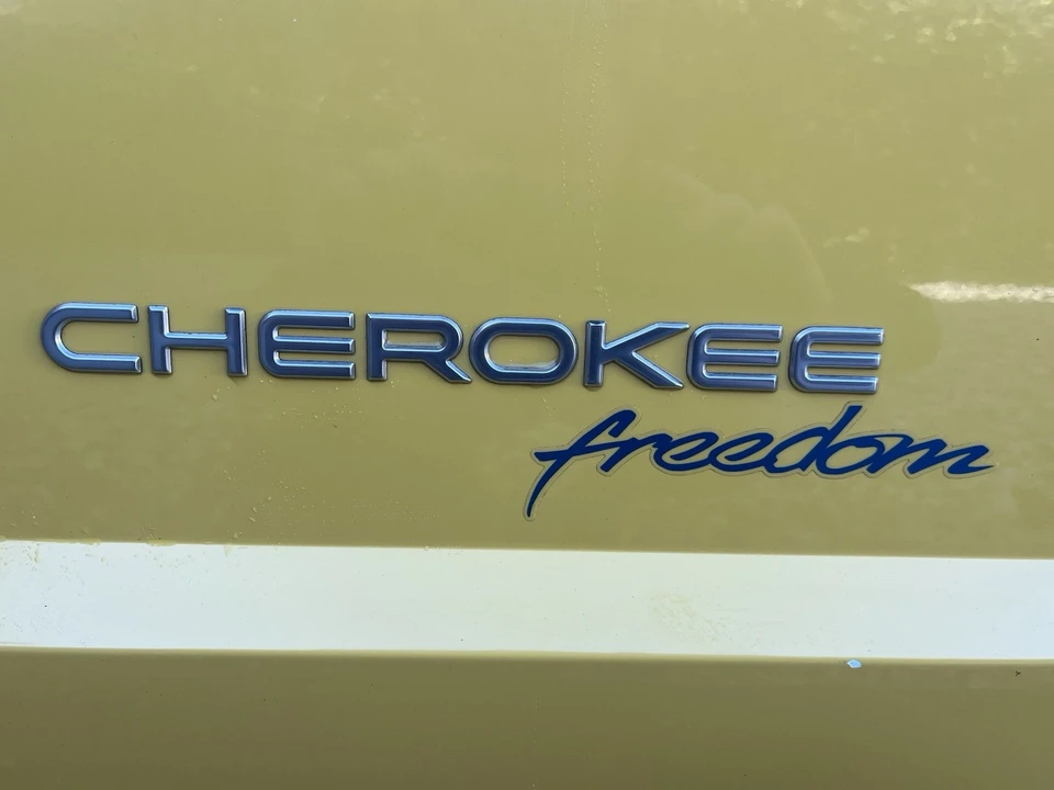 2000 Jeep XJ Cherokee - Image 13 of 23
