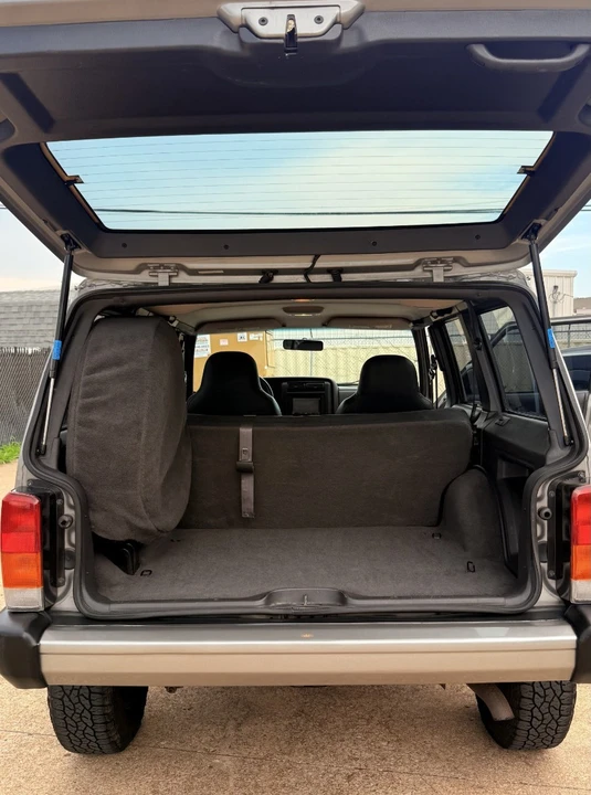 2000 Jeep XJ Cherokee - Image 17 of 23