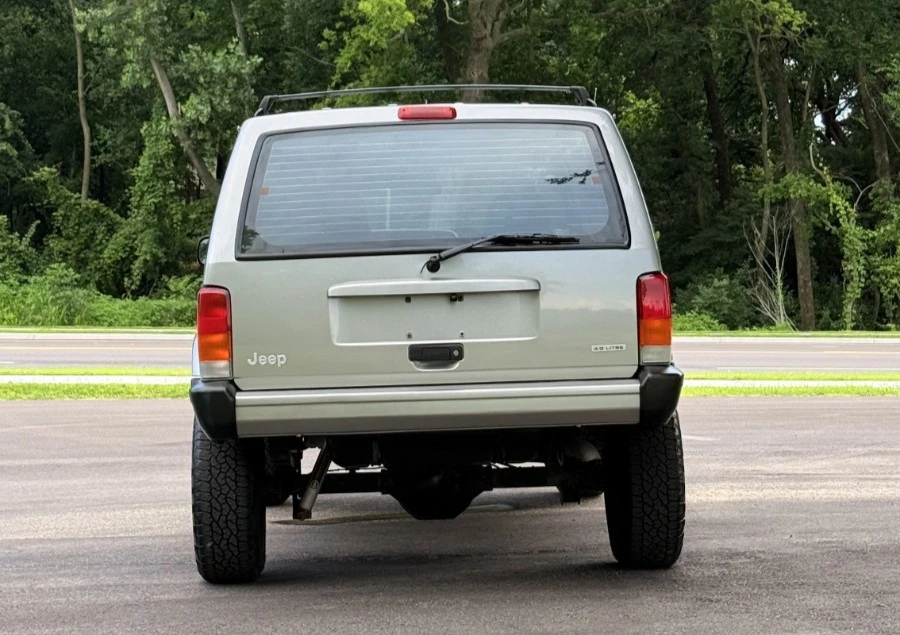 2000 Jeep XJ Cherokee - Image 10 of 23