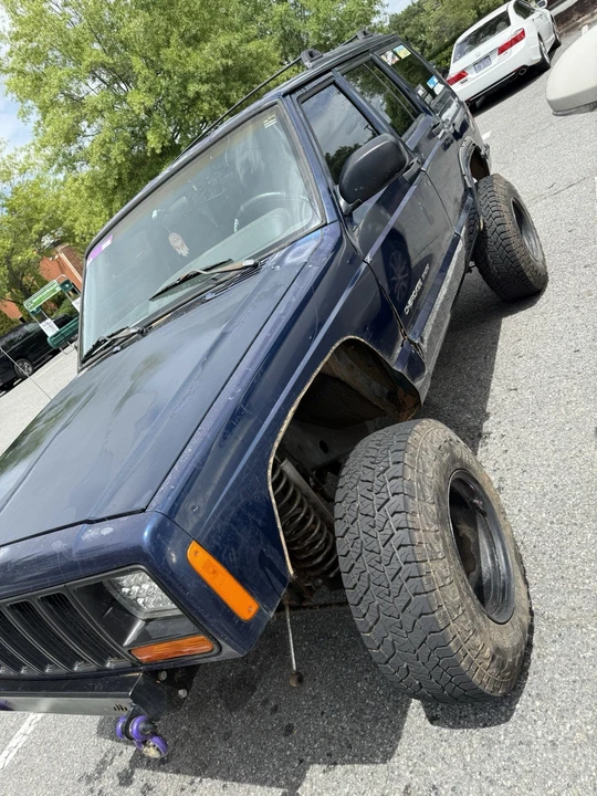 2000 Jeep XJ Cherokee - Image 3 of 23