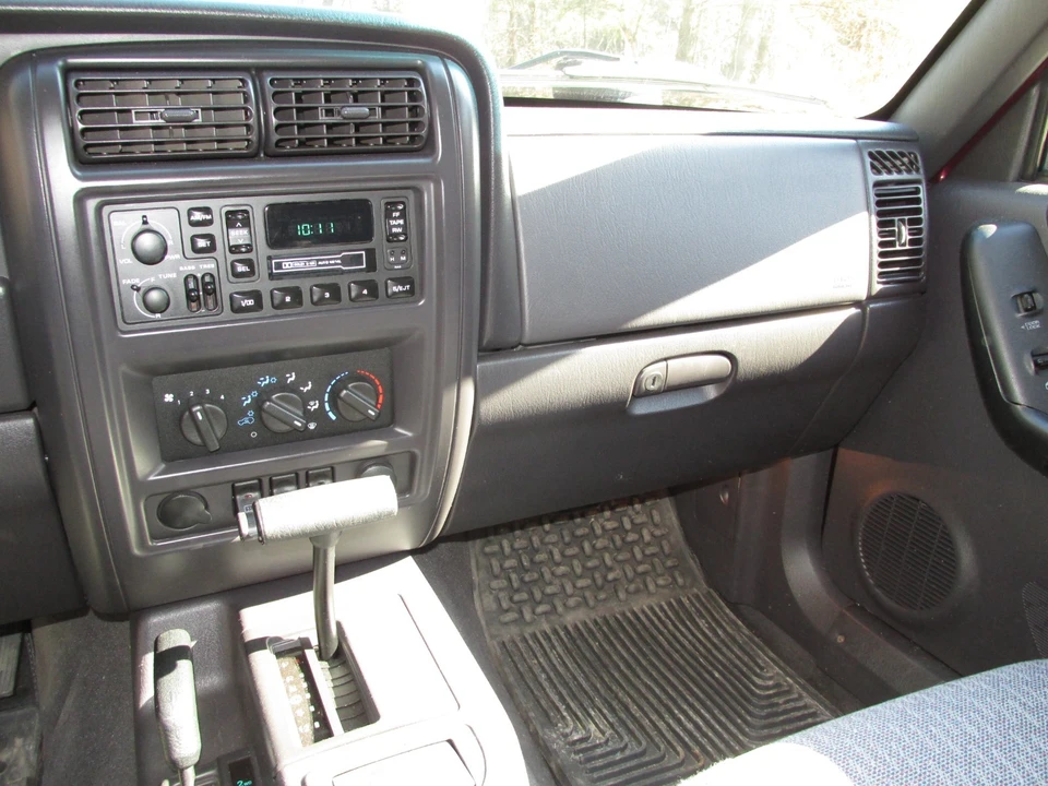 2000 Jeep XJ Cherokee - Image 18 of 21