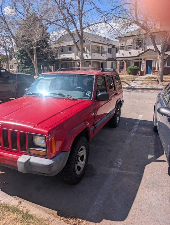 2000 Jeep XJ Cherokee - Image 2 of 4
