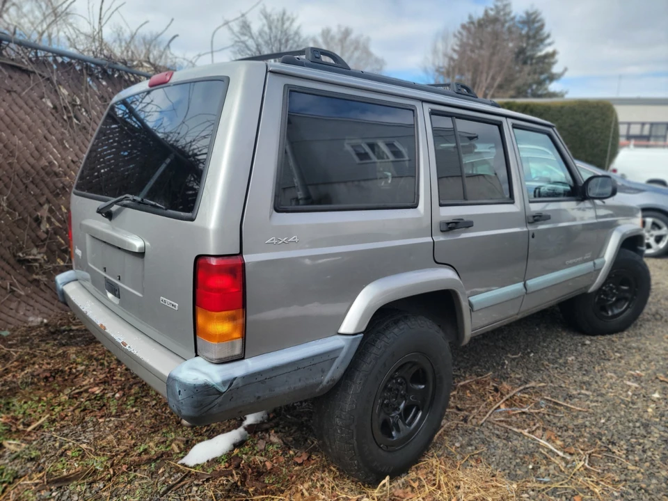 2000 Jeep XJ Cherokee - Image 5 of 17