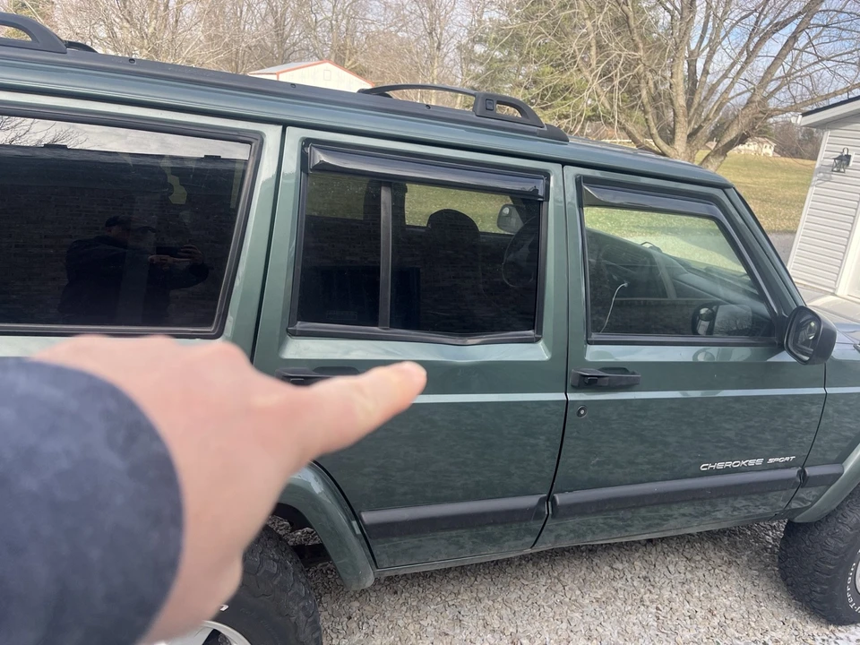 2000 Jeep XJ Cherokee - Image 3 of 7