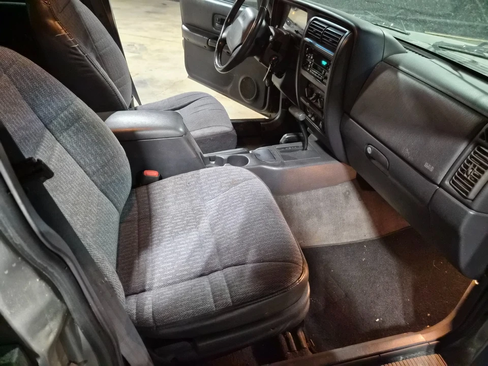 2000 Jeep XJ Cherokee - Image 4 of 16
