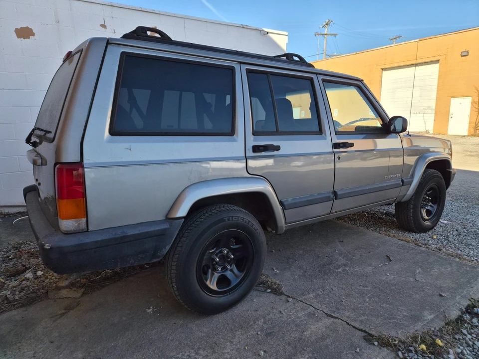 2000 Jeep XJ Cherokee - Image 16 of 16